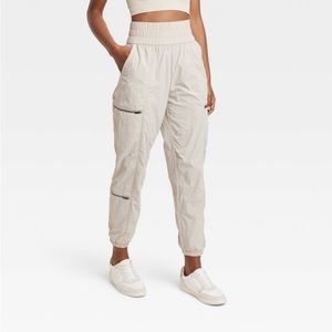 Women's High-Rise Cargo Joggers JoyLab NWT Tan